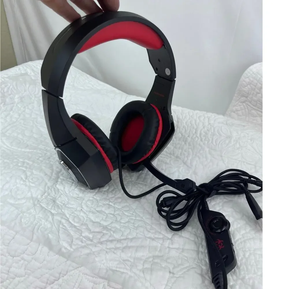 Hunterspider V1 Red/Black Gaming Headset Wired Over Ear w/ Mic for PC PS4 Xbox